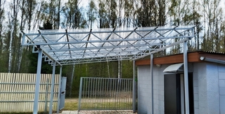 Односкатный навес из прозрачного поликарбоната Односкатный навес из прозрачного поликарбоната